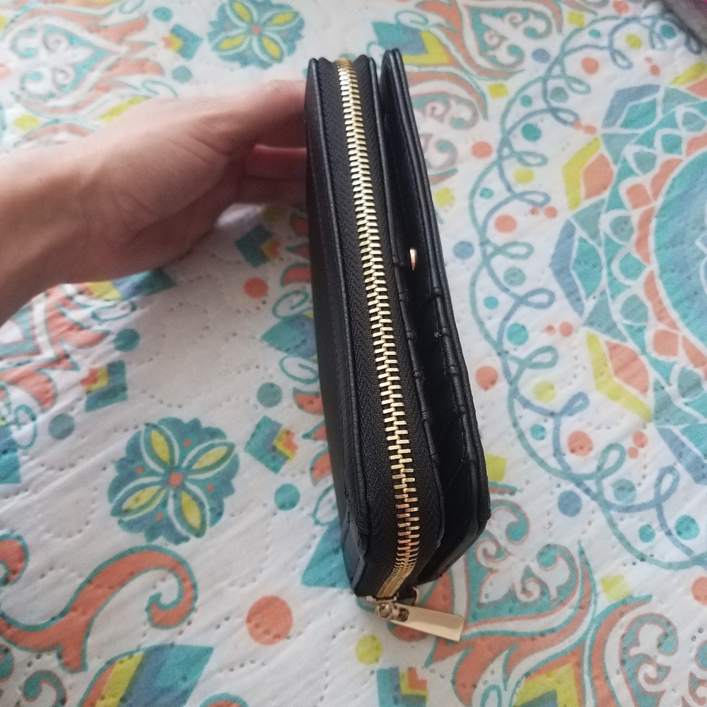 Wallet - Picture 2 of 5